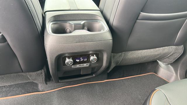 2026 GMC Acadia AT4 AWD