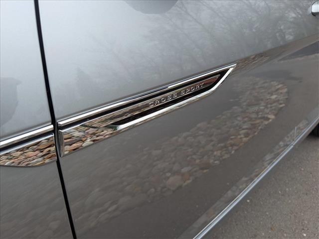 2023 Volkswagen Atlas Cross Sport 3.6L V6 SEL Premium R-Line