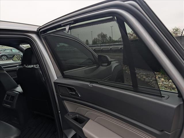 2023 Volkswagen Atlas Cross Sport 3.6L V6 SEL Premium R-Line