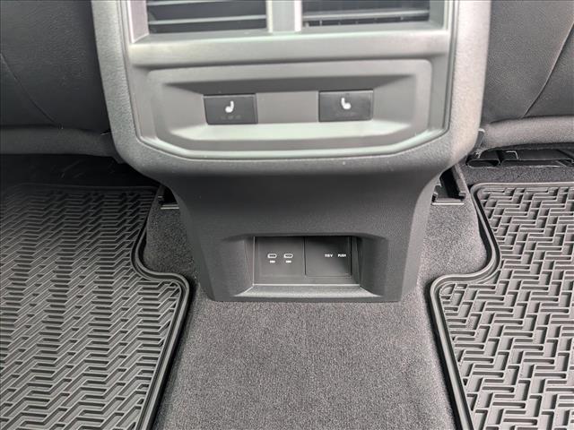 2023 Volkswagen Atlas Cross Sport 3.6L V6 SEL Premium R-Line