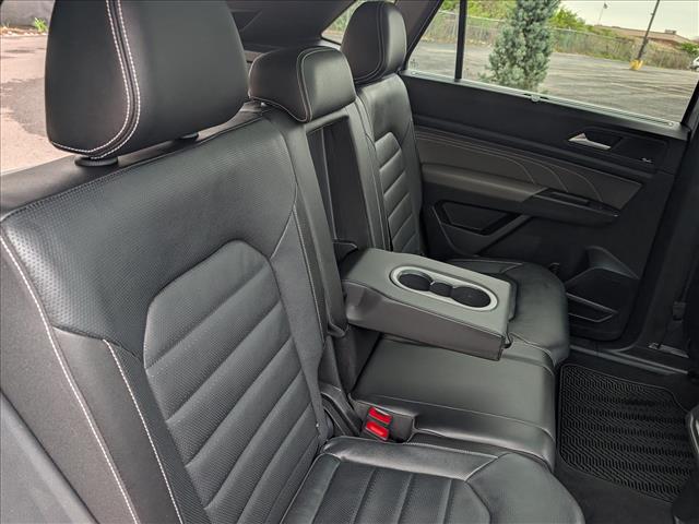2023 Volkswagen Atlas Cross Sport 3.6L V6 SEL Premium R-Line