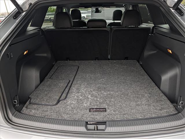 2023 Volkswagen Atlas Cross Sport 3.6L V6 SEL Premium R-Line