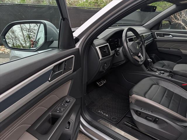 2023 Volkswagen Atlas Cross Sport 3.6L V6 SEL Premium R-Line