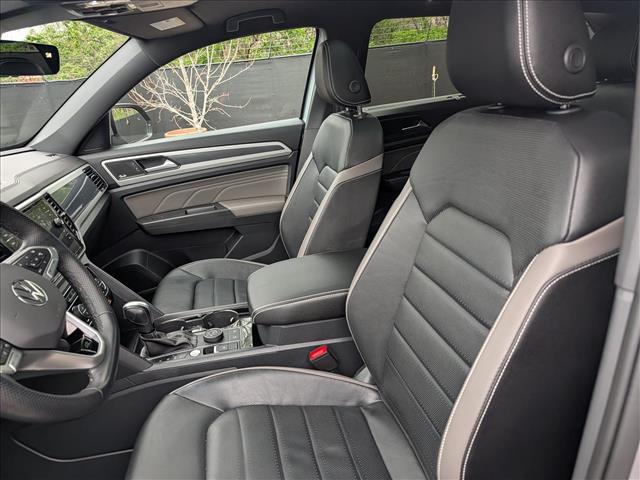 2023 Volkswagen Atlas Cross Sport 3.6L V6 SEL Premium R-Line