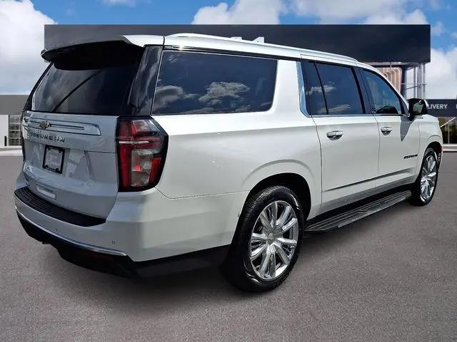 2022 Chevrolet Suburban 4WD High Country