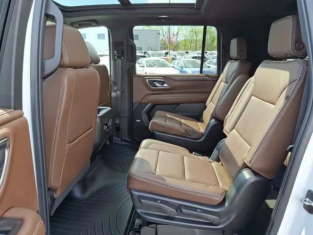 2022 Chevrolet Suburban 4WD High Country
