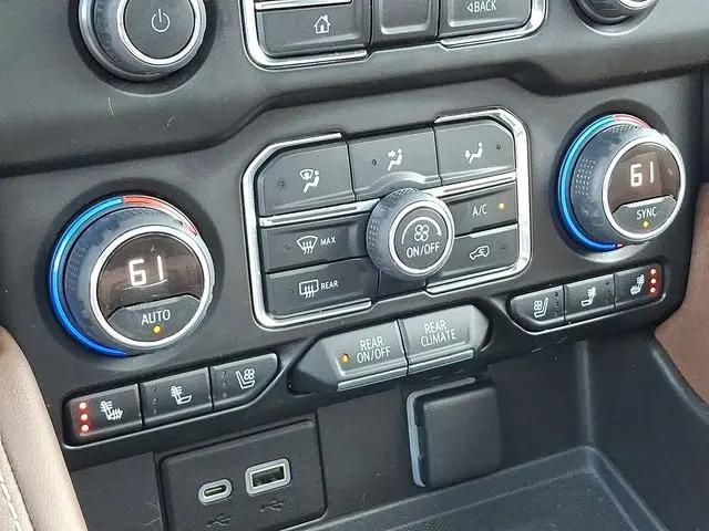 2022 Chevrolet Suburban 4WD High Country