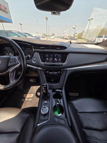 2022 Cadillac XT5 FWD Premium Luxury