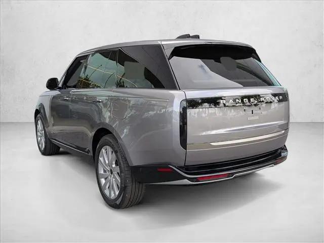 2026 Land Rover Range Rover P550e SE
