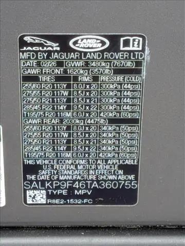 2026 Land Rover Range Rover P550e SE