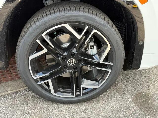 2026 Volkswagen Tiguan SEL R-Line Turbo