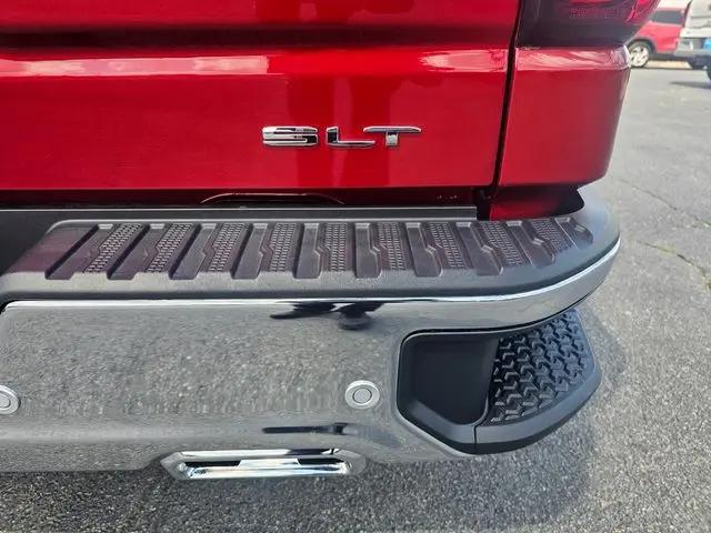 2024 GMC Sierra 1500 4WD Crew Cab Short Box SLT