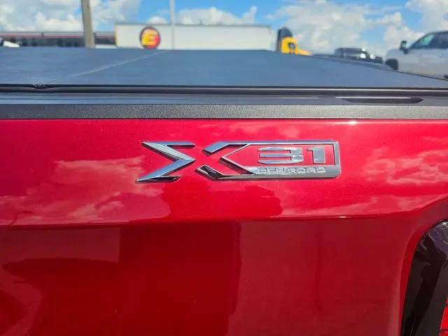 2024 GMC Sierra 1500 4WD Crew Cab Short Box SLT