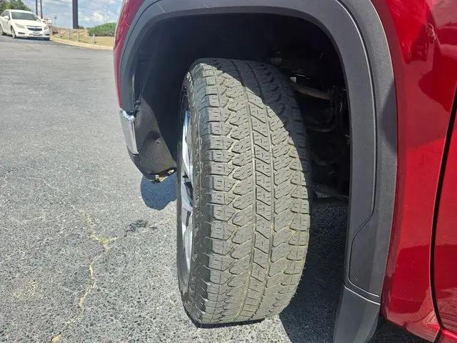 2024 GMC Sierra 1500 4WD Crew Cab Short Box SLT