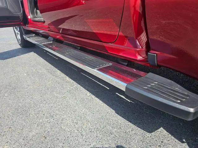 2024 GMC Sierra 1500 4WD Crew Cab Short Box SLT