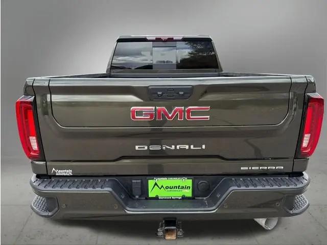 2023 GMC Sierra 2500HD 4WD Crew Cab Standard Bed Denali