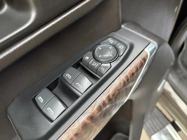 2023 GMC Sierra 2500HD 4WD Crew Cab Standard Bed Denali
