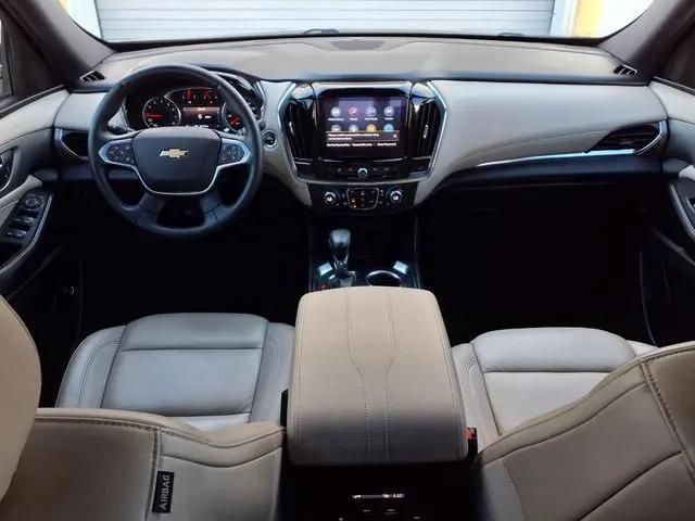 2023 Chevrolet Traverse FWD LT Leather