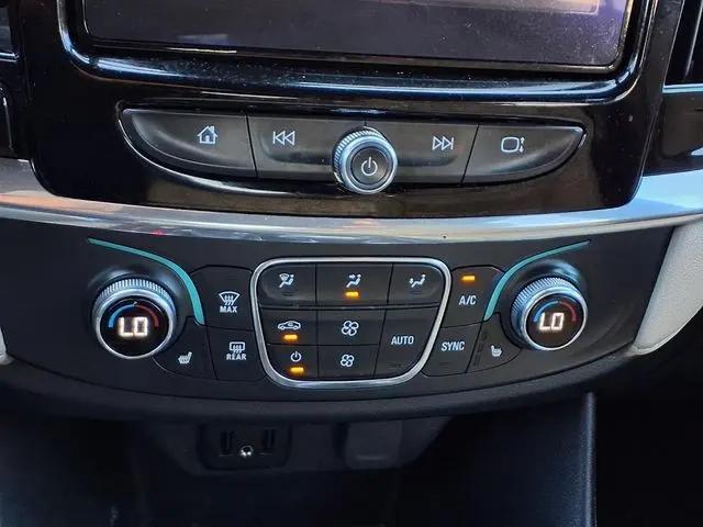 2023 Chevrolet Traverse FWD LT Leather