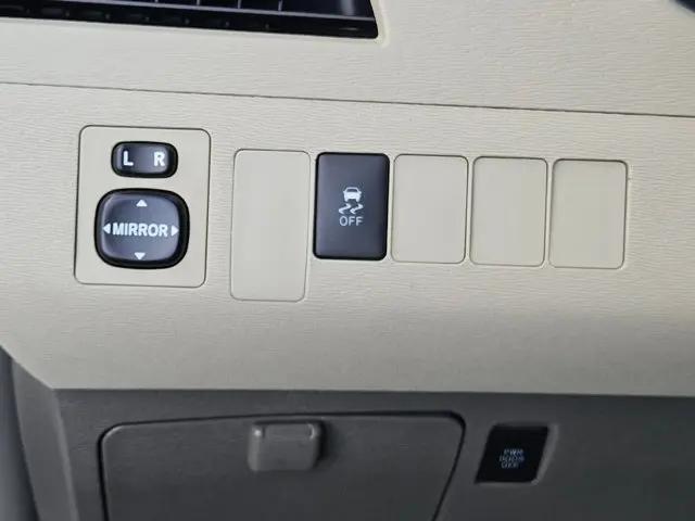 2013 Toyota Sienna LE V6 8 Passenger