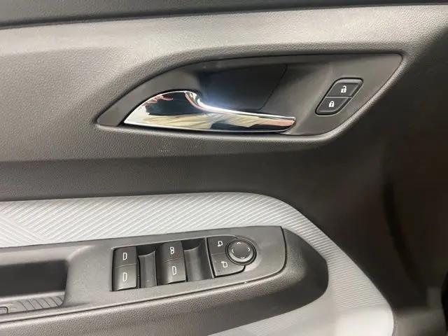 2027 Chevrolet Bolt LT FWD