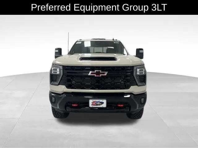 2026 Chevrolet Silverado 2500HD Crew Cab, Standard Bed, XR2, 4WD