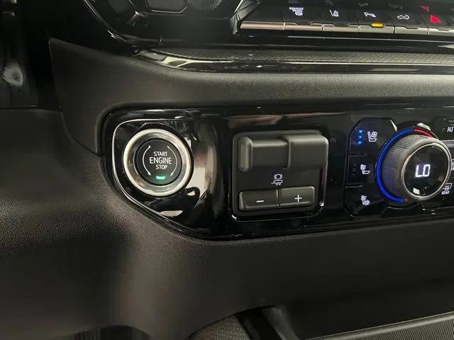 2026 Chevrolet Silverado 2500HD Crew Cab, Standard Bed, XR2, 4WD