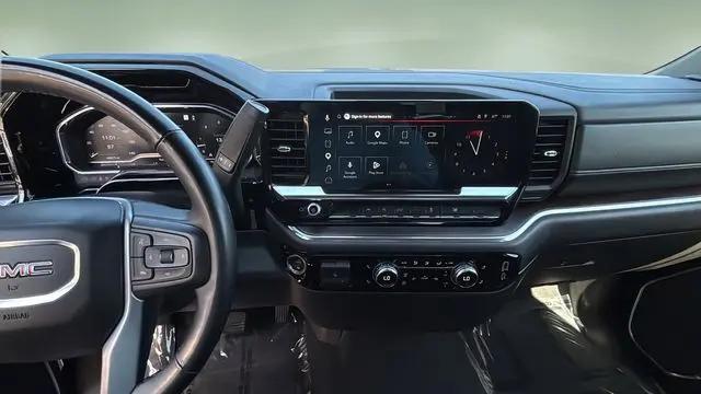 2025 GMC Sierra 1500 2WD Crew Cab Short Box SLT