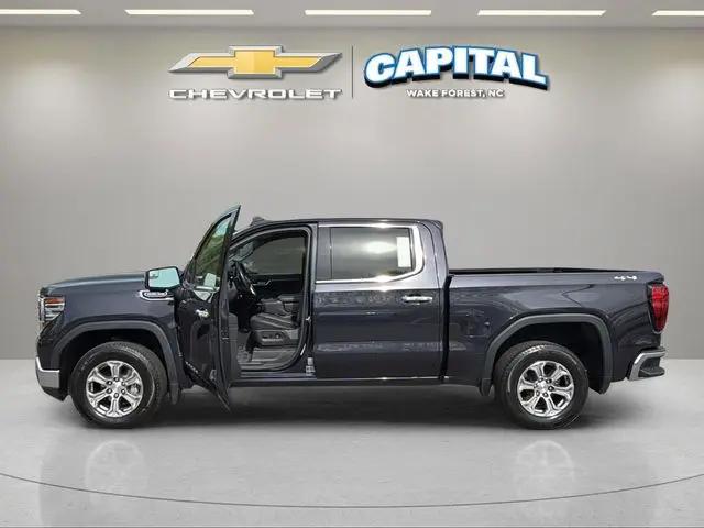 2025 GMC Sierra 1500 4WD Crew Cab Short Box SLT