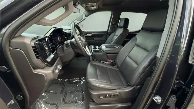 2025 GMC Sierra 1500 4WD Crew Cab Short Box SLT