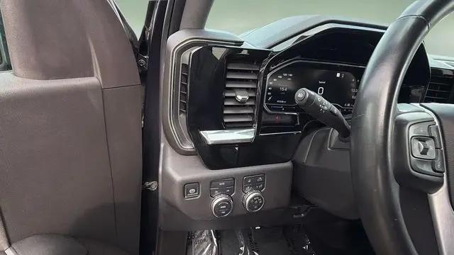 2025 GMC Sierra 1500 4WD Crew Cab Short Box SLT