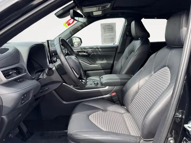2025 Toyota Highlander XSE