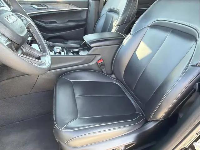 2025 Jeep Grand Cherokee L Limited 4x4
