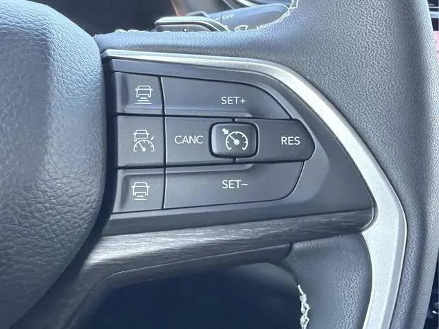 2025 Jeep Grand Cherokee L Limited 4x4