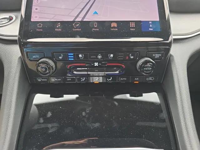 2025 Jeep Grand Cherokee L Limited 4x4