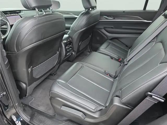 2025 Jeep Grand Cherokee L Limited 4x4