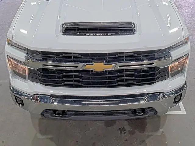 2025 Chevrolet Silverado 2500HD 4WD Crew Cab Standard Bed LT