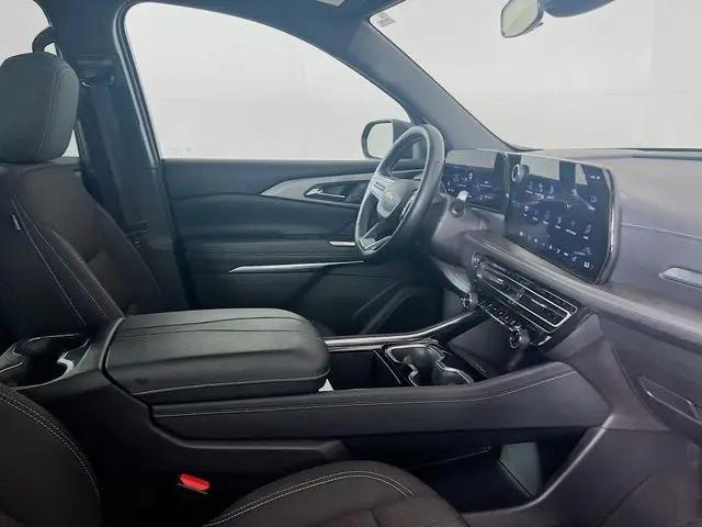 2025 Chevrolet Traverse FWD LT