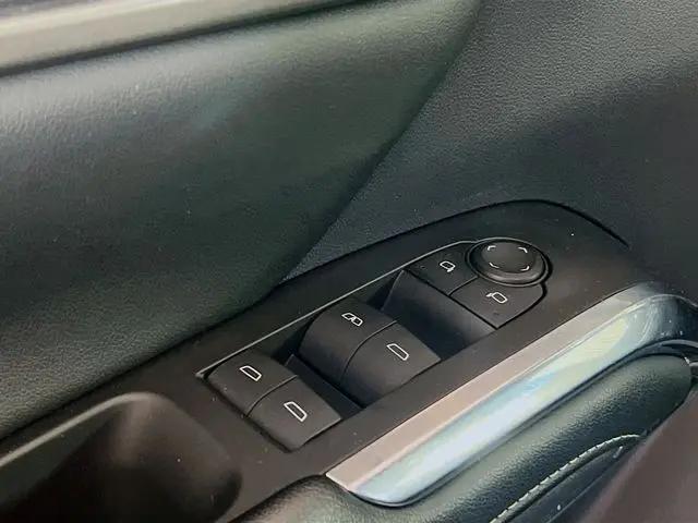 2025 Chevrolet Traverse FWD LT
