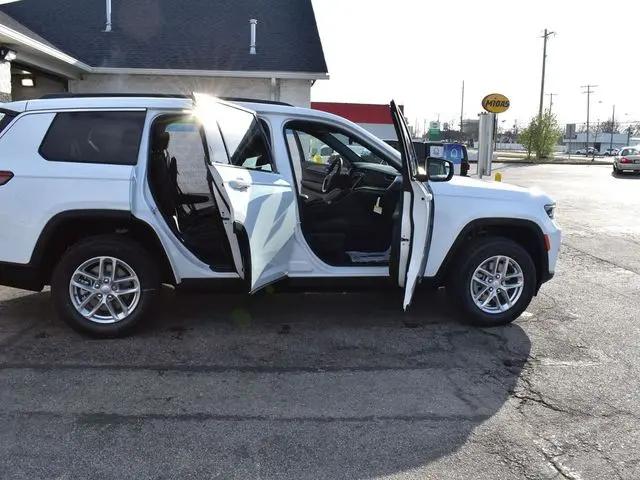 2026 Jeep Grand Cherokee L Altitude 4x4