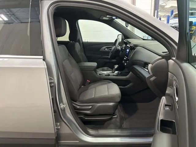 2023 Chevrolet Traverse FWD LT Cloth