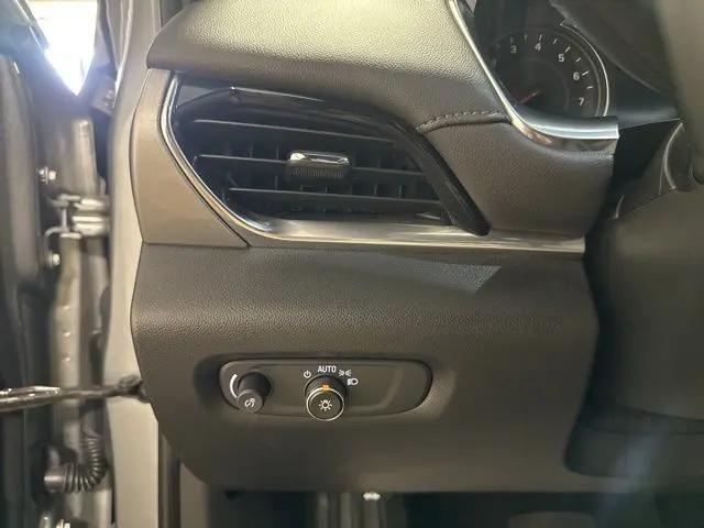 2023 Chevrolet Traverse FWD LT Cloth