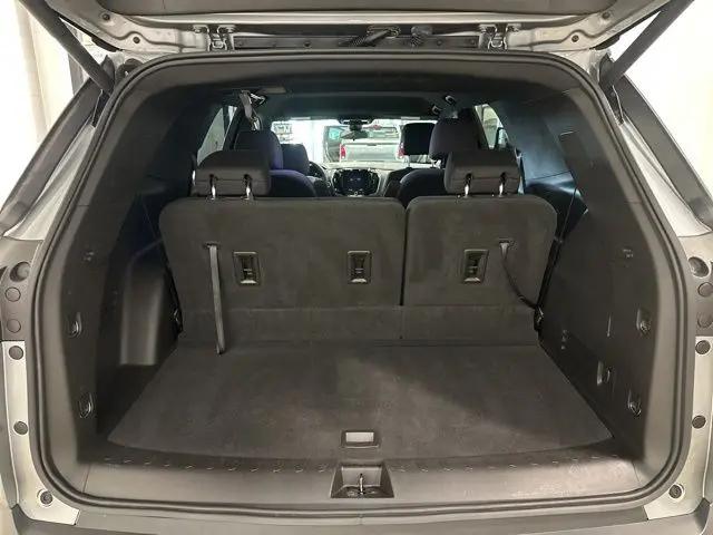 2023 Chevrolet Traverse FWD LT Cloth