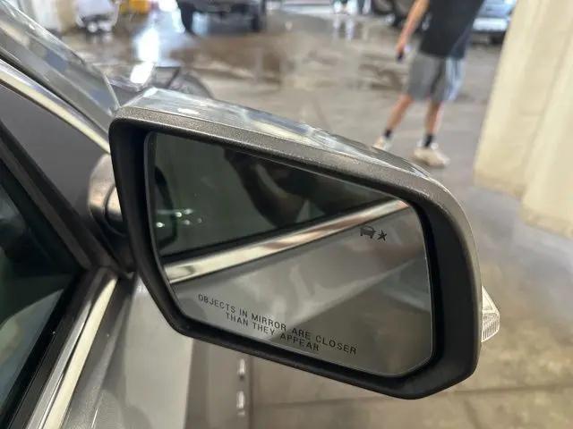 2023 Chevrolet Traverse FWD LT Cloth