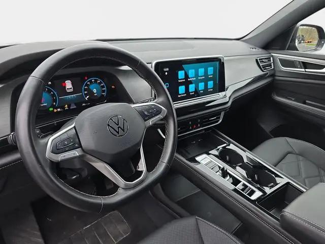 2025 Volkswagen Atlas Cross Sport 2.0T SE w/Technology