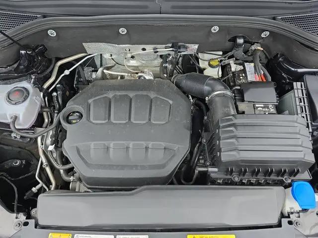 2025 Volkswagen Atlas Cross Sport 2.0T SE w/Technology