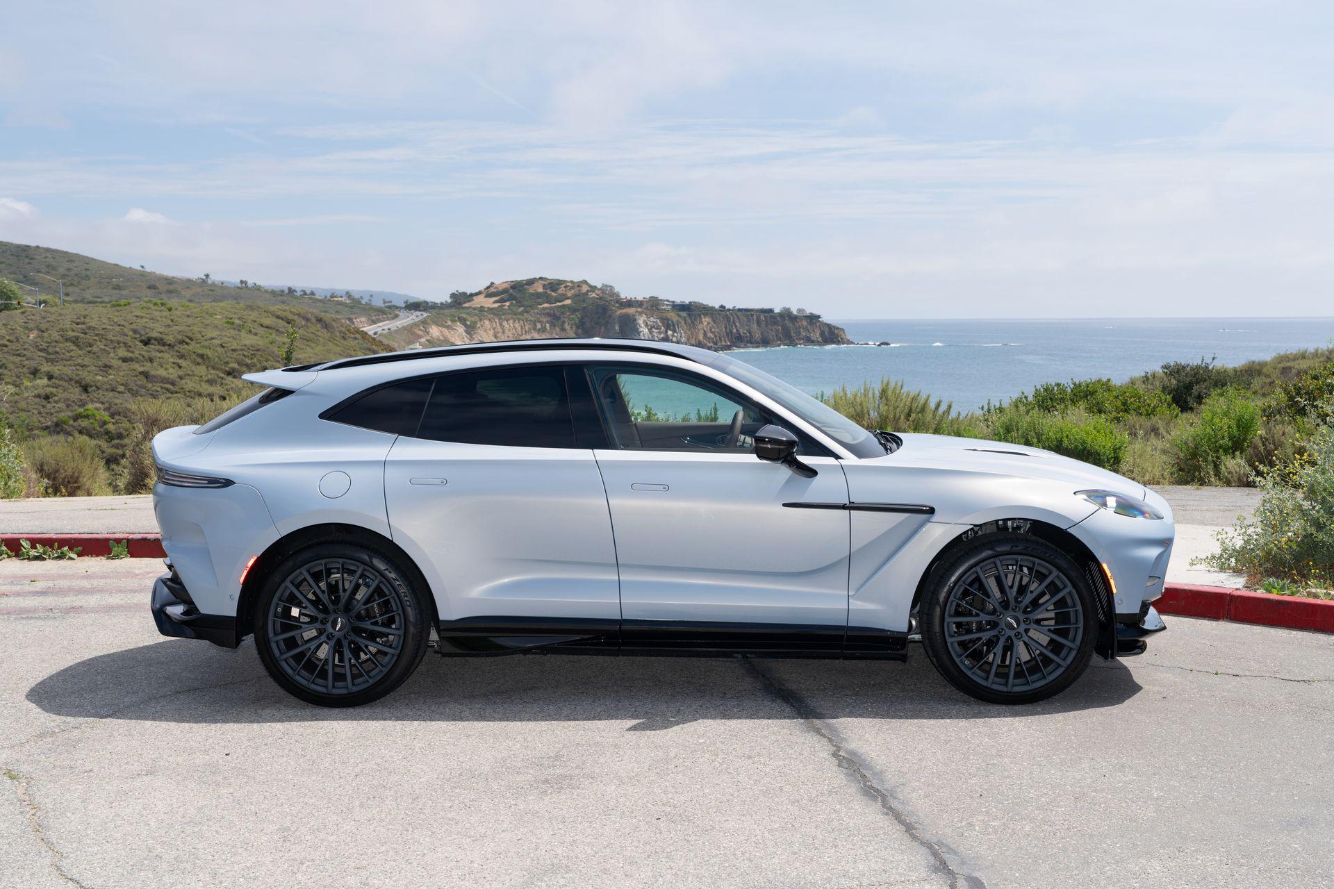 Aston Martin 2026 DBX 707