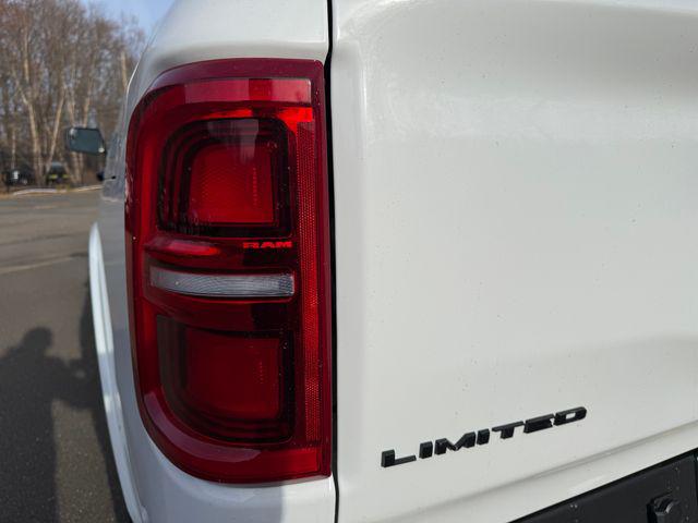 2026 Ram 1500 Limited Crew Cab 4x4 5'7" Box