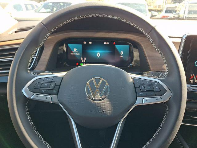 2026 Volkswagen Atlas SE with Technology