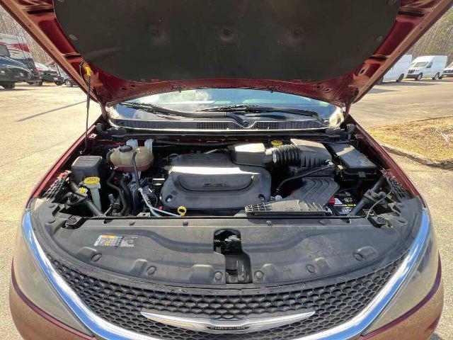 2021 Chrysler Voyager LXI